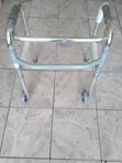Walking Frame ya Aluminium Inayokunjwa na Magurudumu - 1