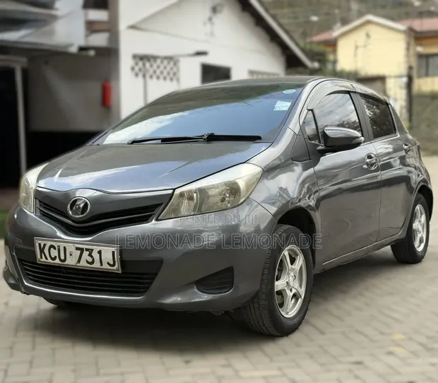 Toyota Vitz 1.0 FWD 5dr Hatchback 2012 Gray - 1