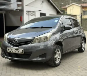 Toyota Vitz 1.0 FWD 5dr Hatchback 2012 Gray