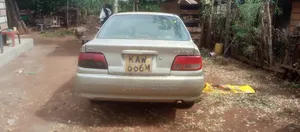 Toyota Caldina 2000 Silver