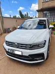 2018 Volkswagen Tiguan 2.0T SE AWD 4MOTION White - 5