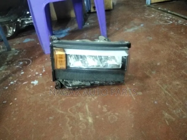 Mwangaza wa Toyota Land Cruiser Prado 2025 Xenon - 1