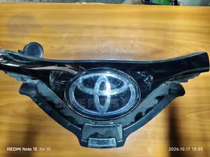 Toyota C-HR Grille ya Mbele - Imetumika