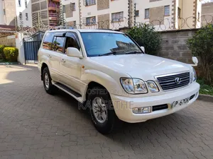 Toyota Land Cruiser Cygnus 2001