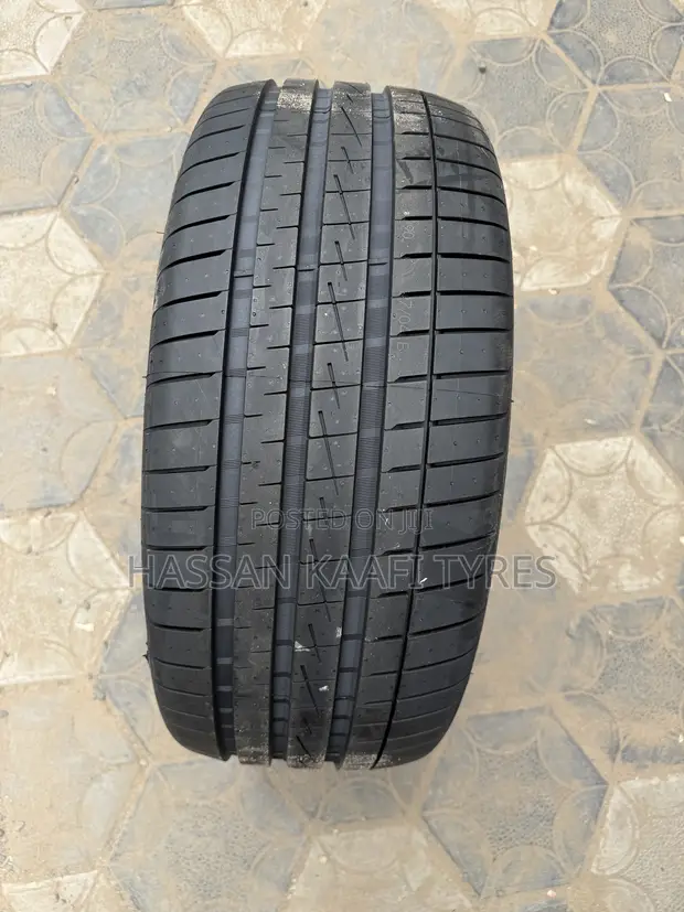 Brand New Vredestein 235/55R18 Tyre - 1