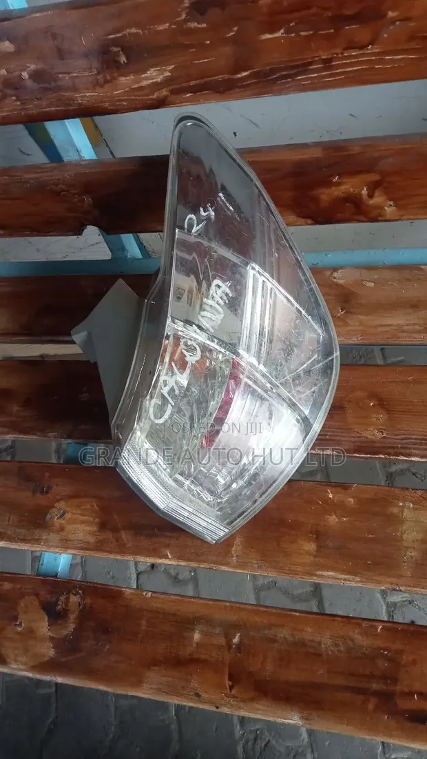 Toyota Caldina 240 Taillight (Used) - 1