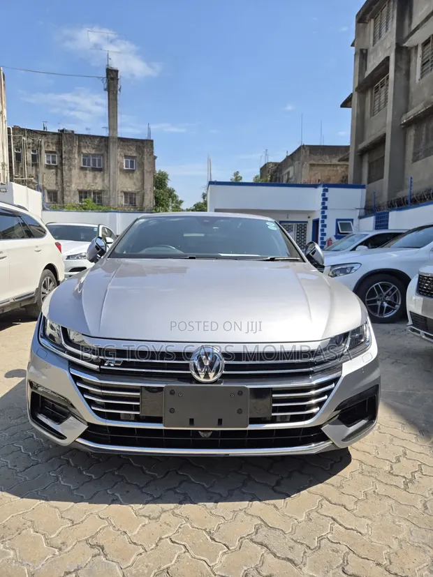 Volkswagen Arteon 2019 Silver - 1