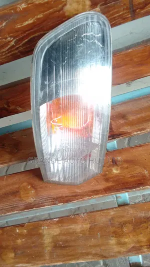 Taa ya Nyuma ya Toyota Gaia (Iliyotumika)