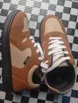 Sneakers Mpya za Kisasa kwa Wanaume na Wanawake - 3