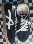 Sneakers Mpya za Kisasa kwa Wanaume na Wanawake - 5