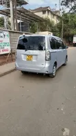 Toyota Voxy V 2WD 7-Seater 2010 Silver - 2