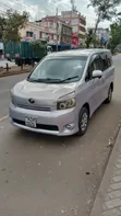 Toyota Voxy V 2WD 7-Seater 2010 Silver - 4