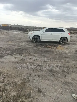 Mitsubishi RVR 2.0 2011 Nyeupe