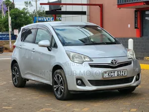 Toyota Ractis 1.5 FWD 2012 Nyeupe