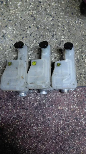 Master Cylinder ya Nissan Tiida/Wingroad/Note