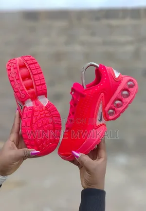 Nguo za Nike za Wanawake
