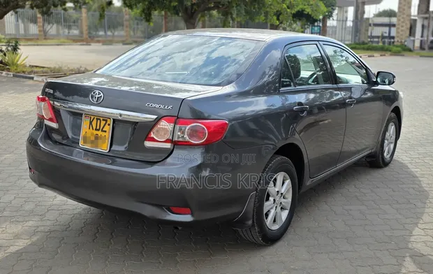 Toyota Corolla 2012 Manual - 1
