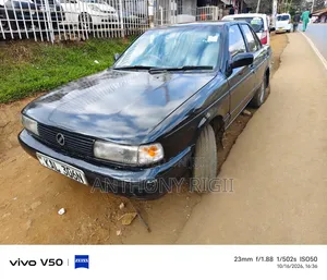 Nissan Sunny B13 Sedan 1.3 1995 Nyeusi