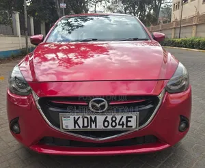 Mazda Demio 2016 Nyekundu