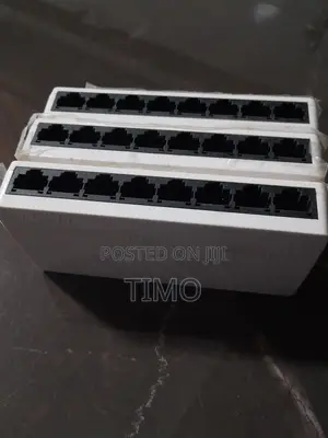 Tenda 8-Port Network Switch