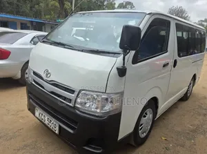 Toyota HiAce 2012 - 7 Seater Bus