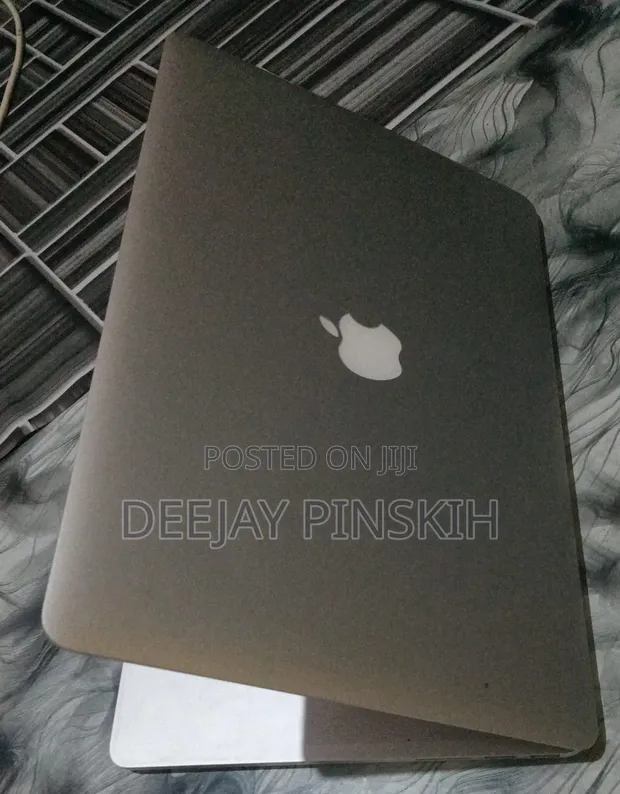 Apple MacBook Pro 2015 16GB RAM 512GB SSD - 1