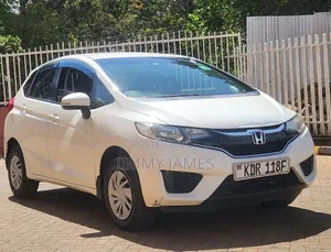 Honda Fit 2017 Nyeupe