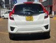 Honda Fit 2017 Nyeupe - 4