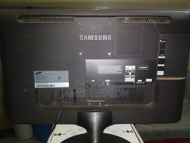 Samsung 21.5-Inch Full HD LED TV - 1
