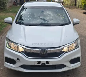 Honda Grace Hybrid 2019