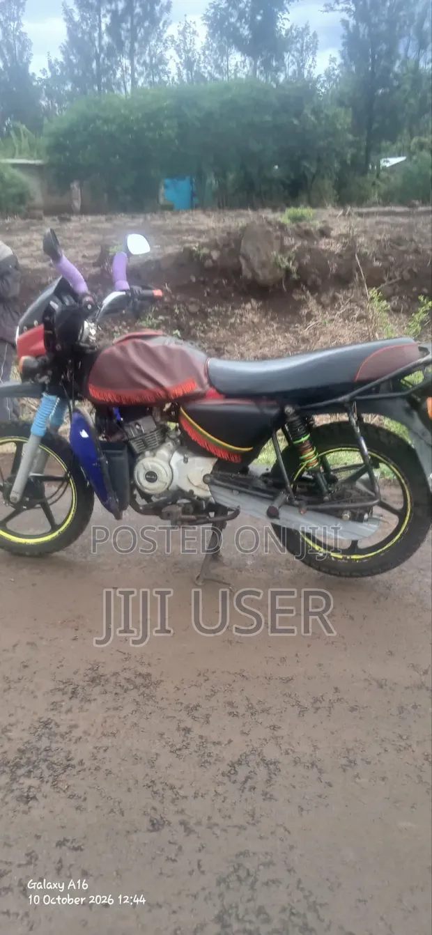 Bajaj Boxer 150 UG 2018 Red - 1