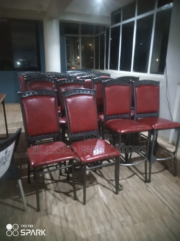 High-Tech Bar Chairs for Hotels & Clubs - 1