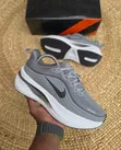 Nike Vomero Plus Sneakers Nyeusi - 1