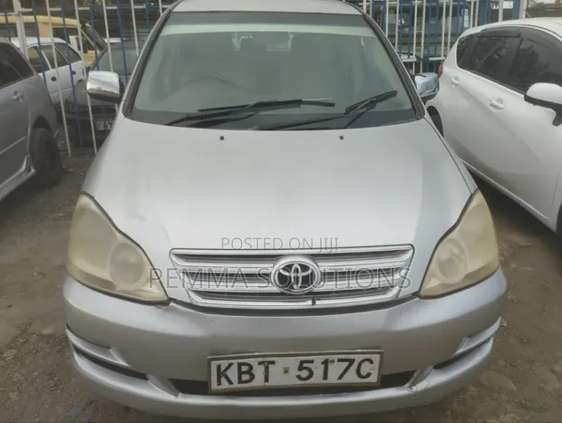 Toyota Ipsum 2006 Silver - 1