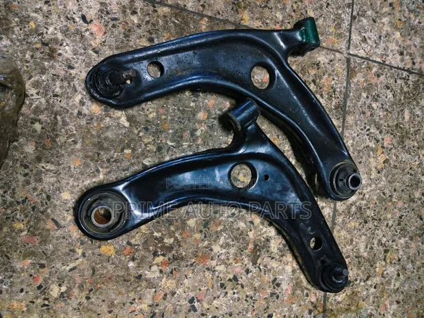 Toyota Axio Front Control Arm (Used) - 1