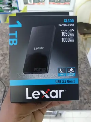 1TB Lexar SL300 USB 3.2 Gen 2 Portable SSD - Nyeusi