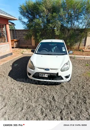 Ford Figo 2012 White