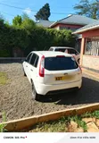 Ford Figo 2012 White - 4