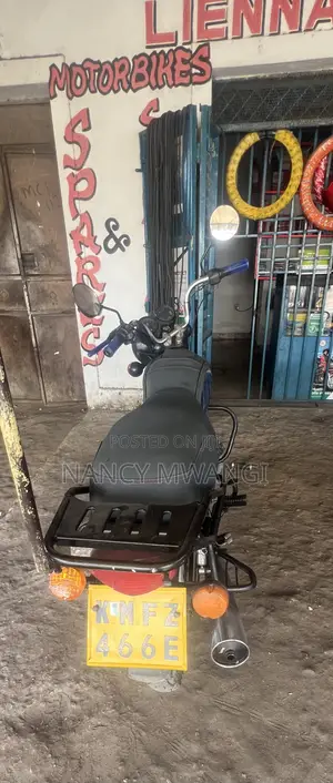 Bajaj Boxer 100 2023 Bluu
