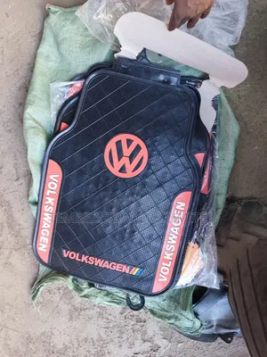 Volkswagen Floor Mats - Set ya Matai ya Gari Isiyoteleza na Isiyopitisha Maji