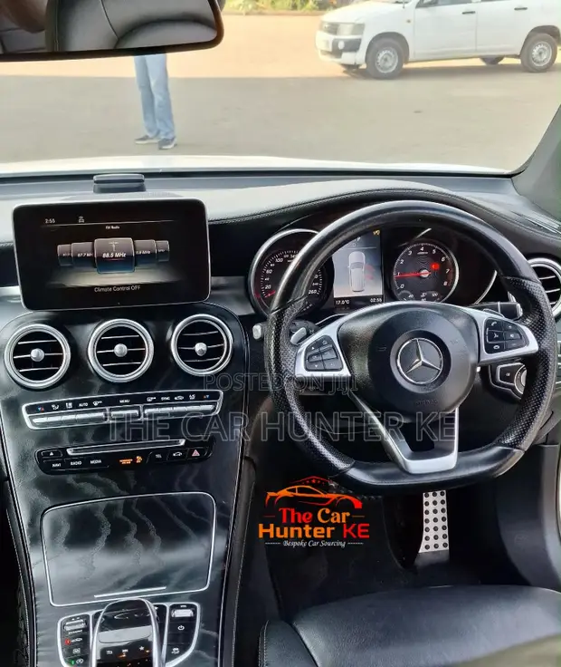 Mercedes-Benz C250 2017 White - 1