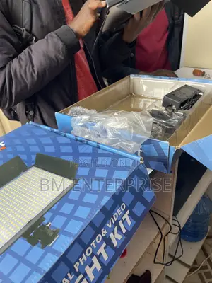 Pro LED 800 Light Kit - Brand New
