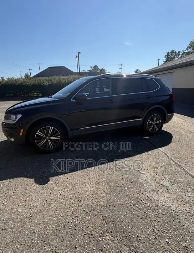 Volkswagen Tiguan 2018 Black - 1