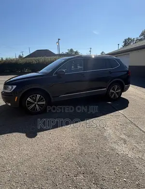 Volkswagen Tiguan 2018 Nyeusi
