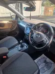 Volkswagen Tiguan 2018 Black - 4