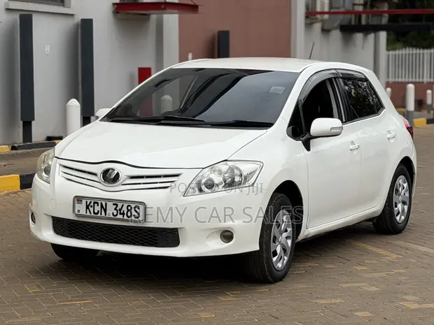 Toyota Auris 2010 - 1