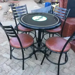 Set ya Viti Vidogo vya Maroon