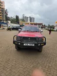 Toyota Hilux Double Cab 1984 Maroon - 2