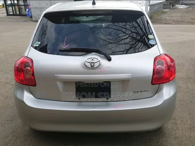 Toyota Auris NZE151H Tailgate/Boot (2008) - 1
