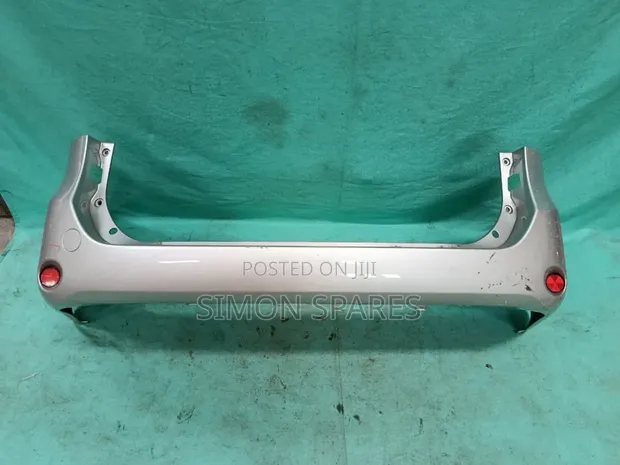 Toyota Noah ZRR70G 2010 Rear Bumper Assembly - 1